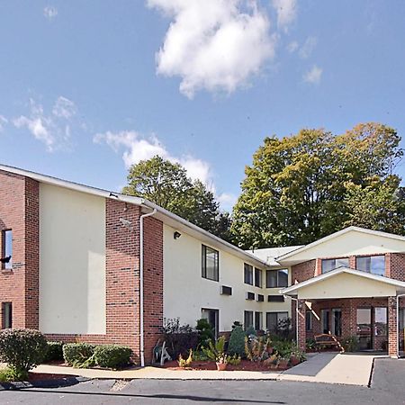 Riverdale Inn West Springfield Bagian luar foto