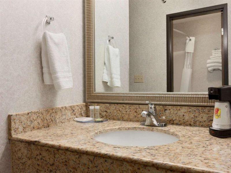 Riverdale Inn West Springfield Bagian luar foto