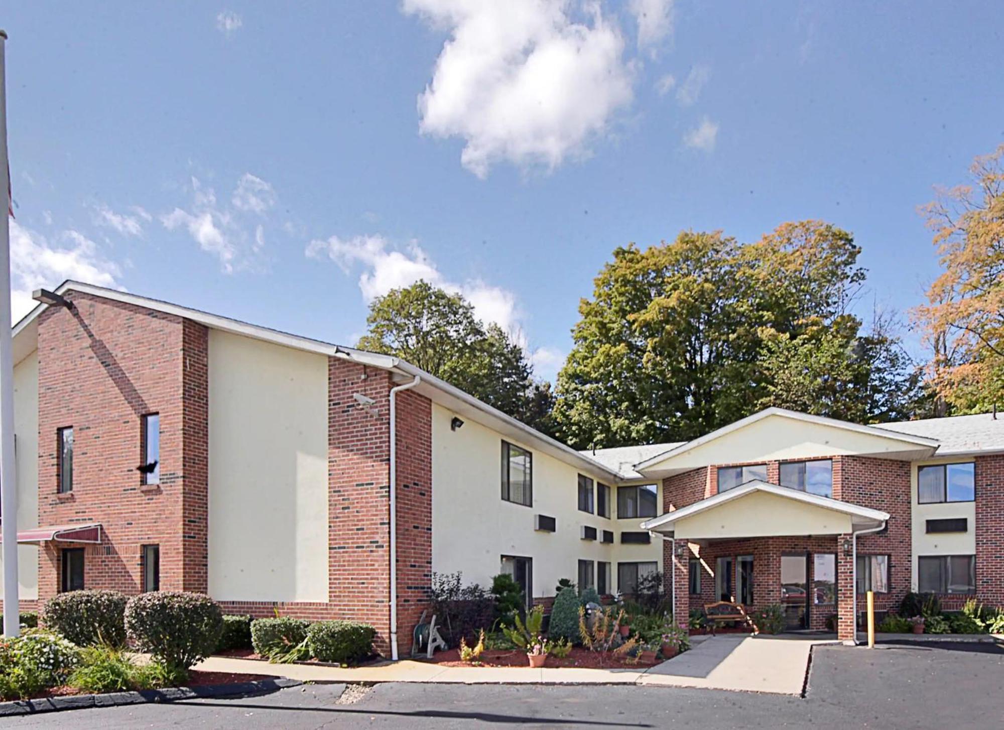 Riverdale Inn West Springfield Bagian luar foto